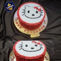 کیک خامه ای تولد( کیتی ) با طرح های مختلف و وزن های مختلف به سفارش شما عزیزان