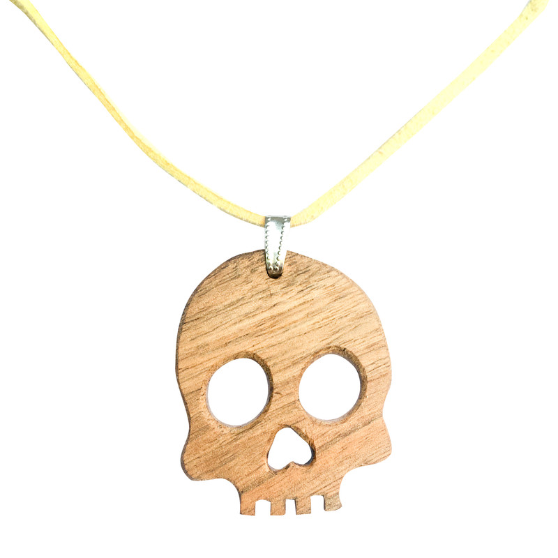 گردنبند دستساز مردانه مدل اسکلت پوکر فیس