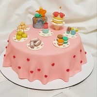 کیک خانگی کیک فوندانتی کیک تولد کیکک خامه ای