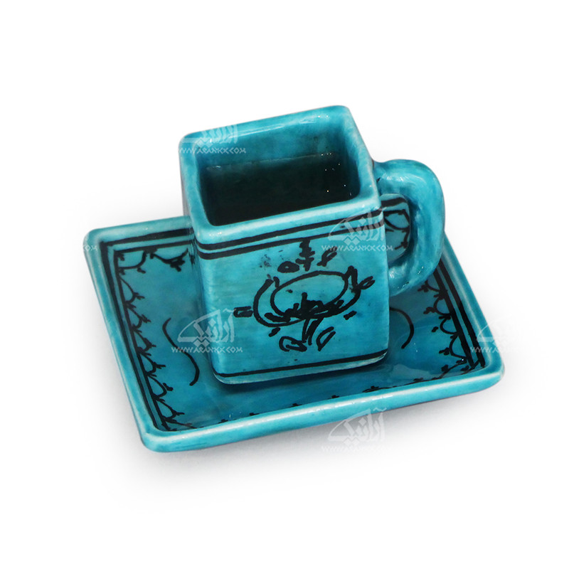 فنجان و نعلبکی سفالی نقاشی زیر لعابی آبی طرح پیچک مدل 1007800022