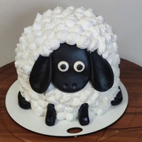 کیک تولد مدل گوسفند یک کیلویی