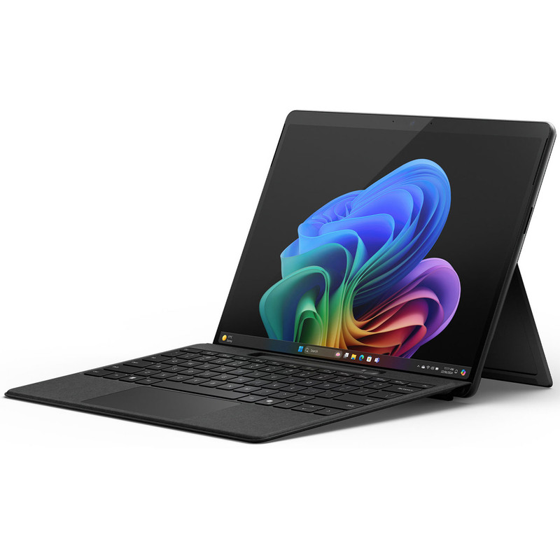 تبلت 13 اینچی مایکروسافت مدل Surface Pro 11-Snapdragon X Elite OLED ظرفیت 1 ترابایت و رم 16 گیگابایت به همراه کیبورد Surface Pro Copilot
