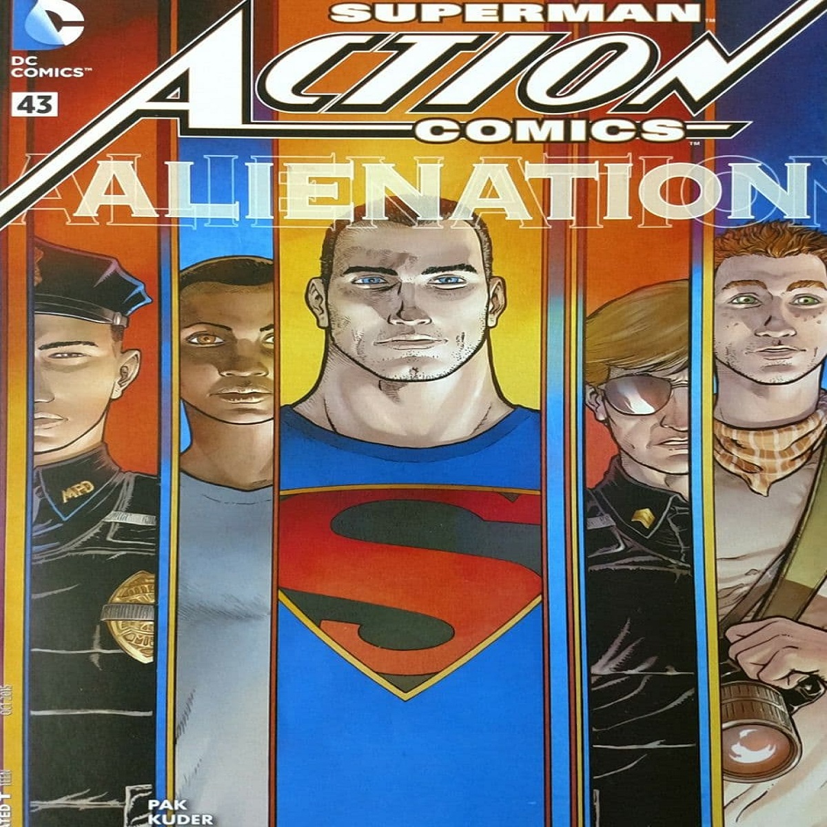 خرید و قیمت مجله SUPERMAN ACTION COMICS اکتبر 2015