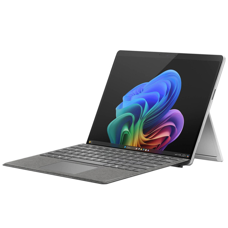 تبلت 13 اینچی مایکروسافت مدل Surface Pro 11-Snapdragon X Plus LCD ظرفیت 256 گیگابایت و رم 16 گیگابایت به همراه کیبورد Surface Pro Copilot