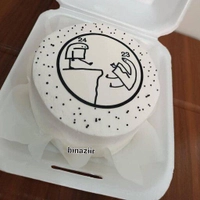 کیک تولد میقولی با چاپ خوراکی به وزن 420 گرم