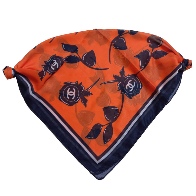 روسری زنانه مدل مینی گل رز نخی