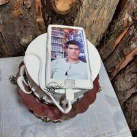 کیک تولد طرح موبایل