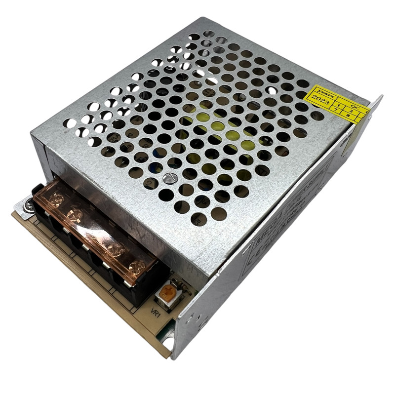 آداپتور 12 ولت 5 آمپر مگا مدل سوئیچینگ کد 12V5A