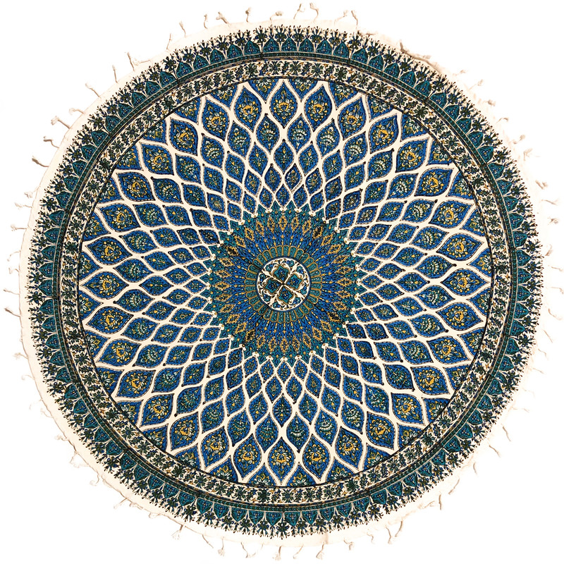 رومیزی قلمکار ممتاز اصفهان اثر عطريان طرح مسجد شیخ لطف اله مدل G126سايز دايره 100 سانتي متر