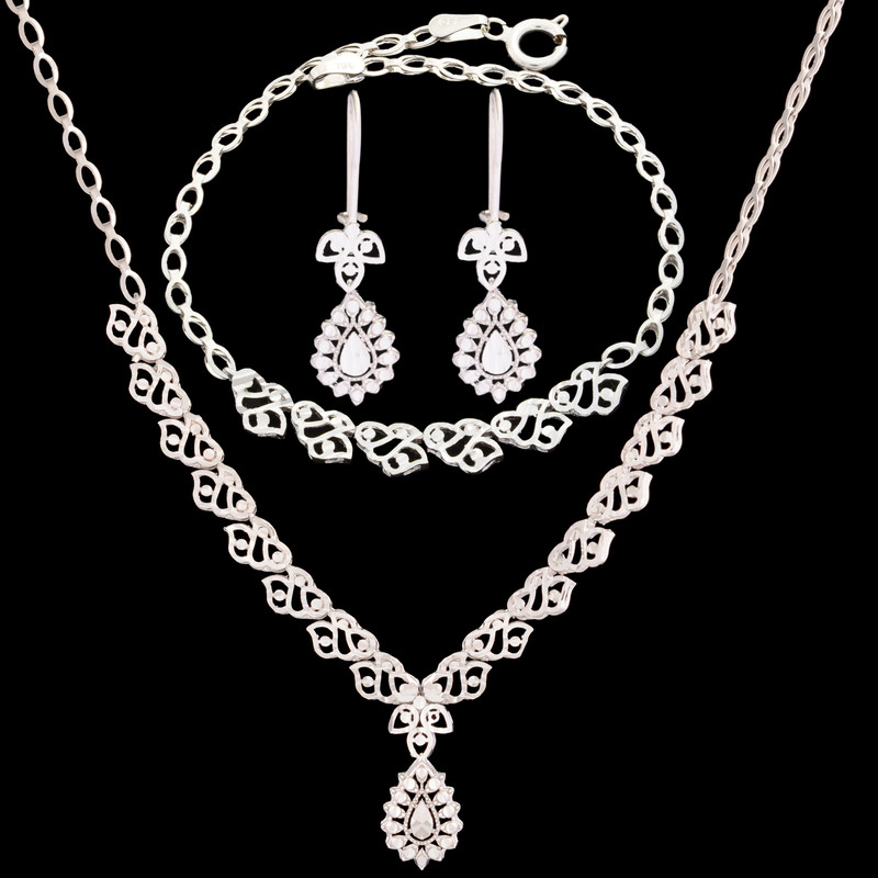 نیم ست طلا 18 عیار زنانه طلای مستجابی کد 006