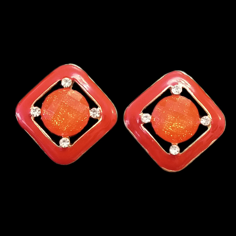 گوشواره زنانه مدل مربع نگین دار