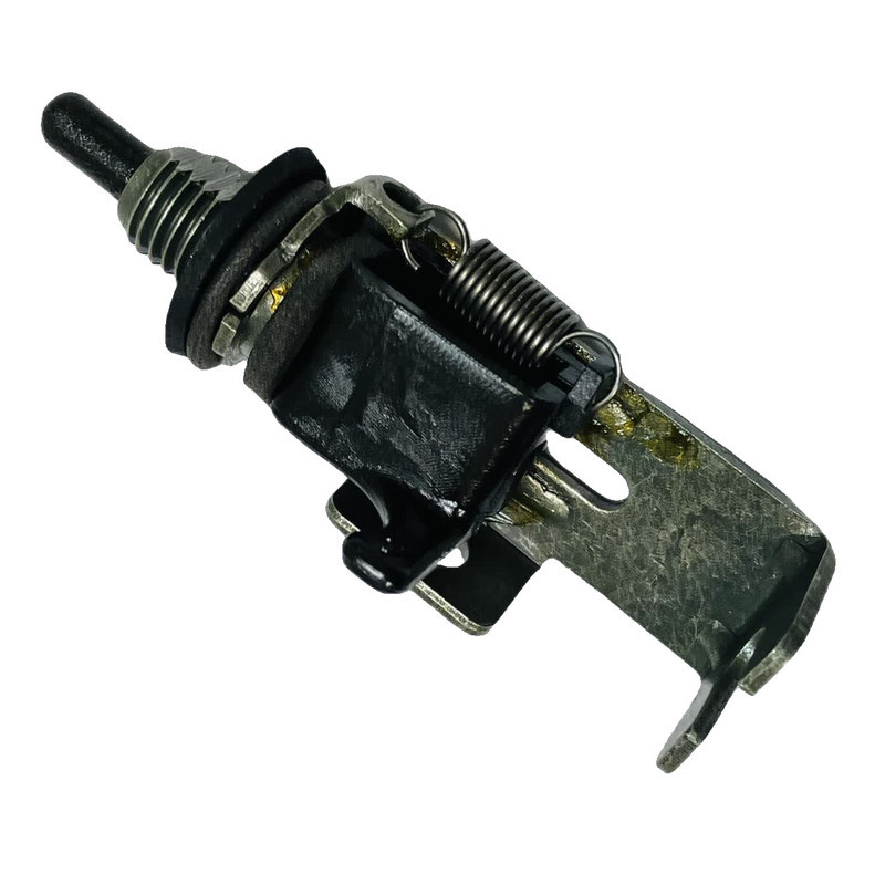 اهرم و شاسی رها کننده در باک بنزین خودرو چیکال مدل P-807 مناسب برای کوییک