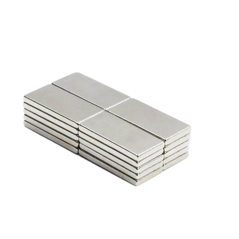 آهن ربا مدل نئودیمیوم بلوک کد B15x7x2mm بسته 20 عددی
