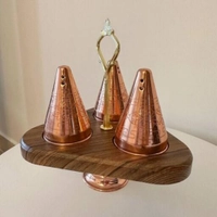 نمکدان وجانمکدانی مثلثی سه تایی مسی ساخته شده از مس وچوب راش 