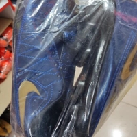 کفش فوتبال مردانه چمنی دارای سایز بندی 