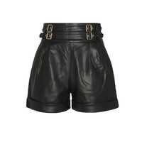 شلوارک زنانه