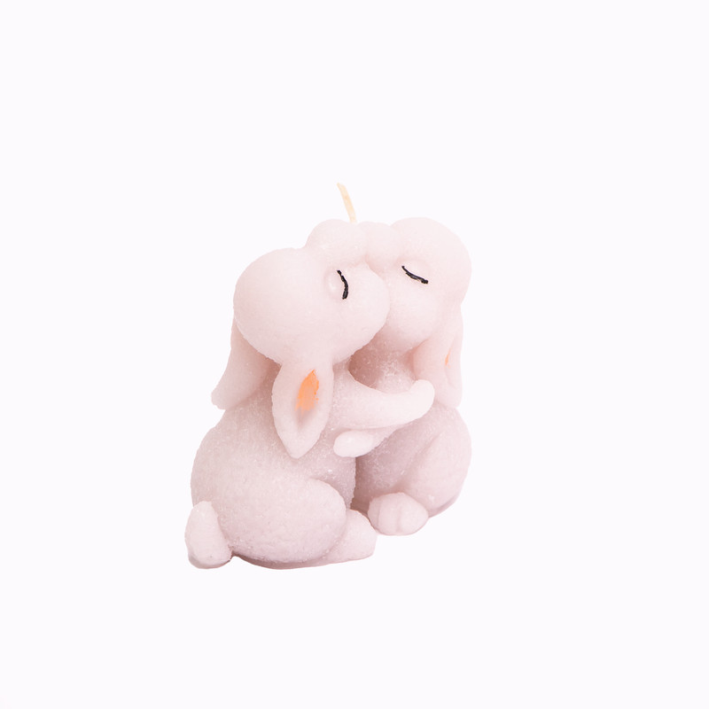 شمع دست ساز هینا مدل خرگوش عاشق