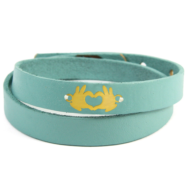 دستبند چرم و طلا 18عیار زنانه مانچو مدل bfg067